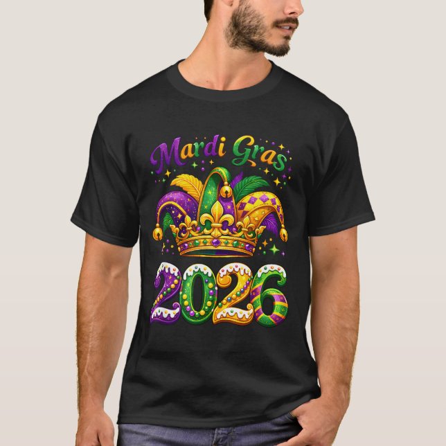 Camiseta Happy Mardi Gras 2026 Jester Hat New Orleans Men W (Frente)