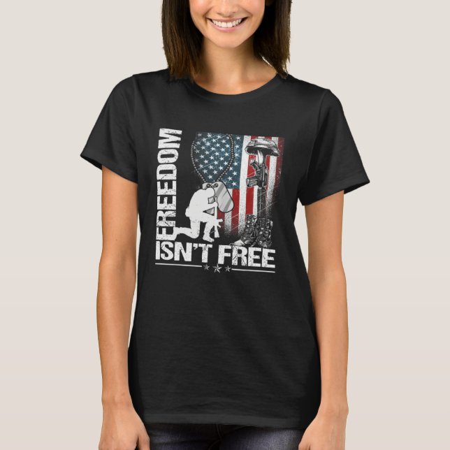Camiseta Happy Memorial Day Freedom Isn t Free  Fourth of J (Frente)