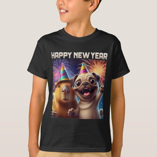 Camiseta Happy New Year 2026 Capybara Pug Party Art  (Frente)