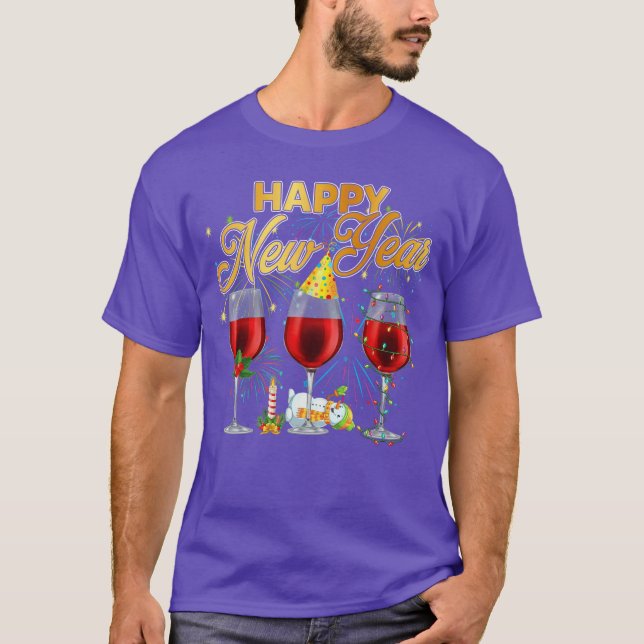 Camiseta Happy New Year 2026 Glasses of Wine Fireworks New  (Frente)
