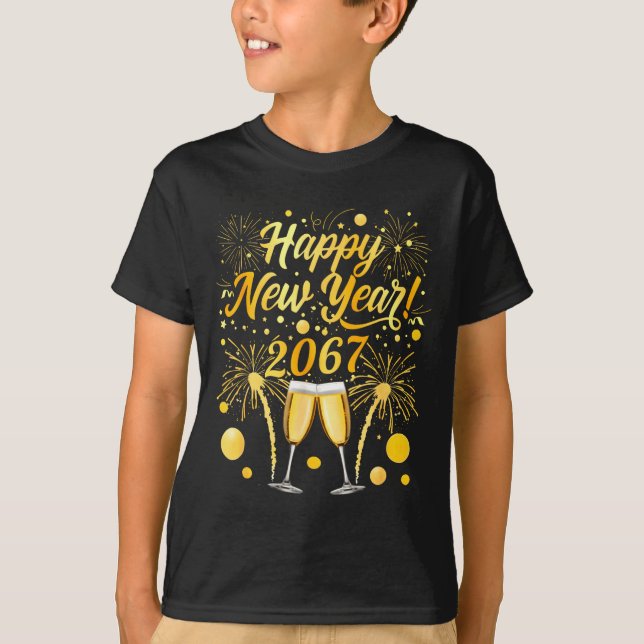 Camiseta Happy New Year 2067 Funny 67 Six Seven Meme New Ye (Frente)
