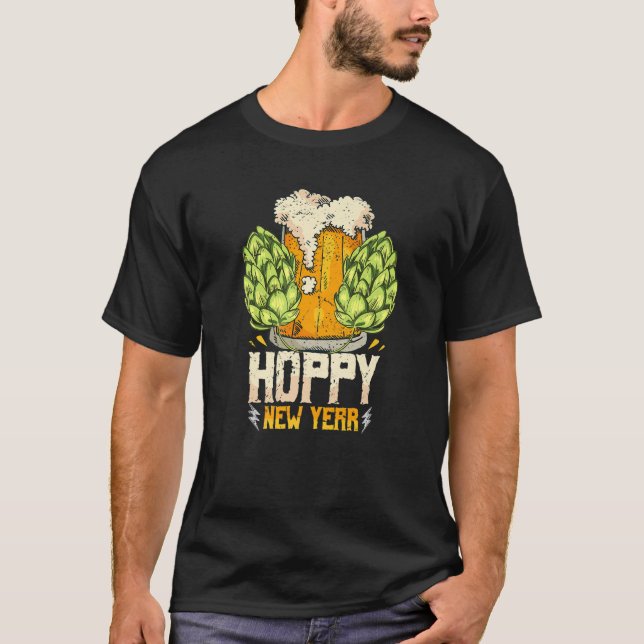 Camiseta Happy New Year Hoppy Beer Funny Drinker Pun Humor (Frente)