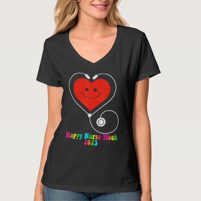 Camiseta Happy Nurse Week 2023 Smiling Heart Groovy Style 1 (Frente)