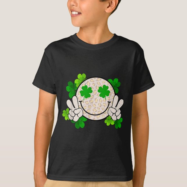 Camiseta Happy St Patrick's Day Leopard Smile Face Irish Sh (Frente)