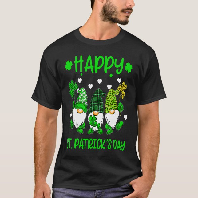 Camiseta Happy St Patrick's Day Three Gnome Irish Shamrock  (Frente)