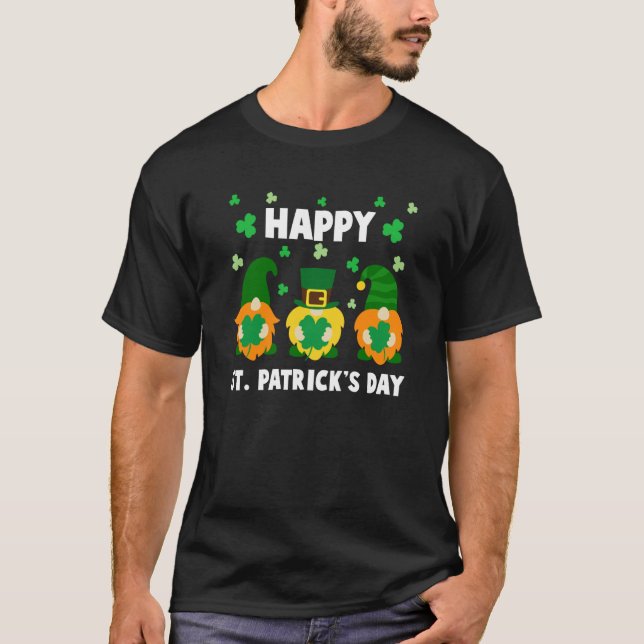 Camiseta Happy St Patrick's Day Three Gnome Irish Shamrock  (Frente)