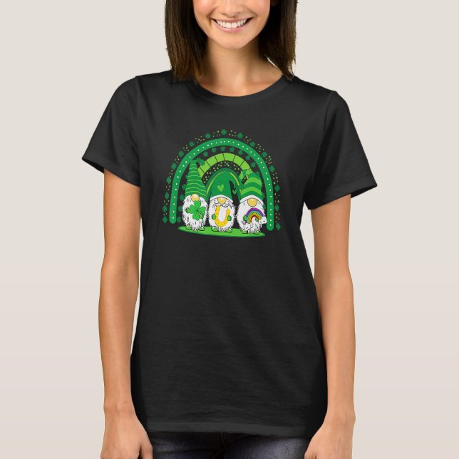 Camiseta Happy St Patrick's Day Three Gnomes Shamrock Rainb (Frente)