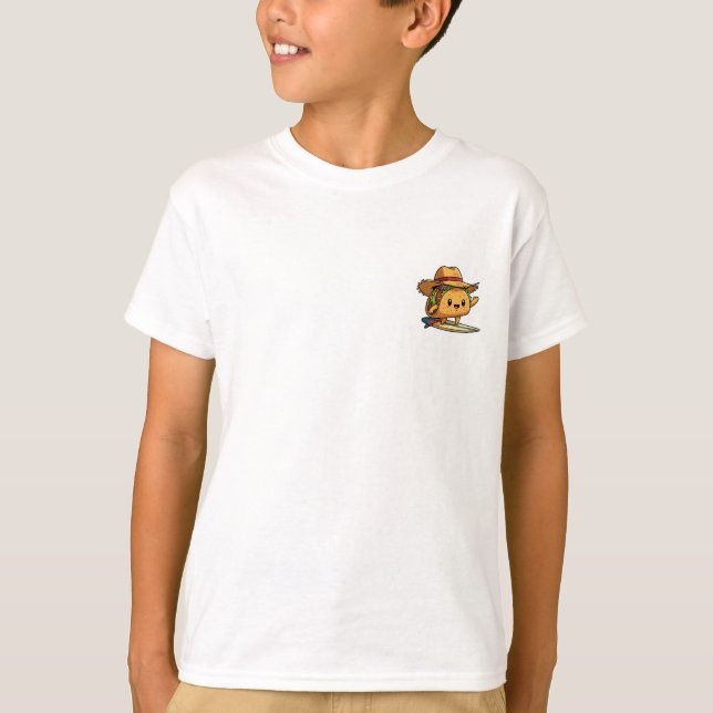 Camiseta Happy Surfing Taco Character Wearing a Straw Hat (Frente)