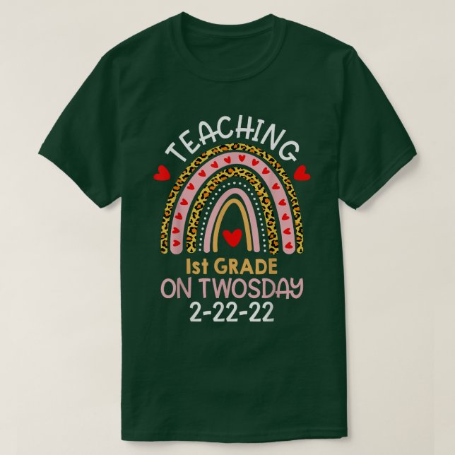 Camiseta Happy Twosday 22222 Teaching 1St Grade On Twosday  (Frente do Design)