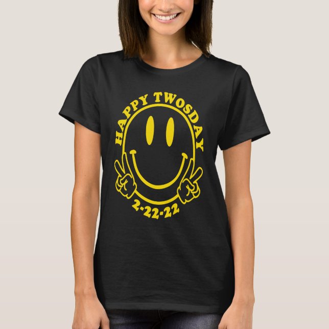 Camiseta Happy Twosday 2 22 22 Happy Face Retro Style Peace (Frente)