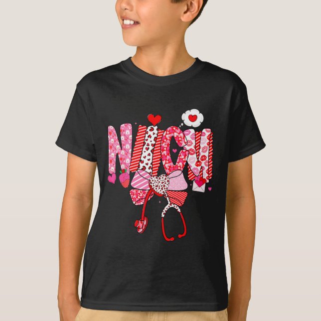 Camiseta Happy Valentine Nicu Nurse Coquette Bow Heart Girl (Frente)