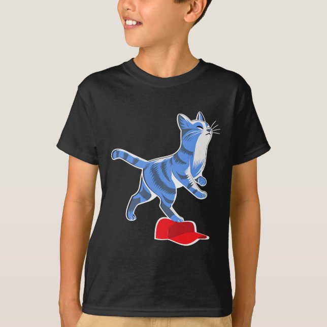 Camiseta Harris Cat Passando No Mega Hat Vp Presidente (Frente)