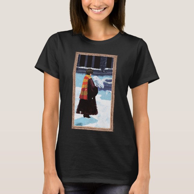 Camiseta HARRY POTTER™ e Hedwig no pátio HOGWARTS™ (Frente)