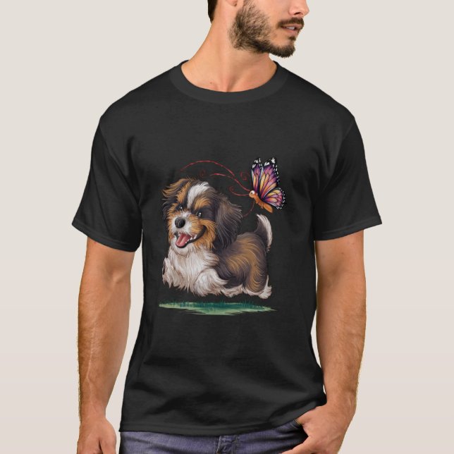 Camiseta Havanese com borboleta colorida. (Frente)