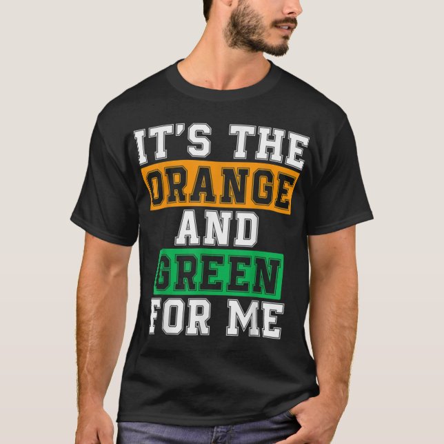Camiseta HBCU Humorosa É o Laranja e Verde para mim Diverti (Frente)