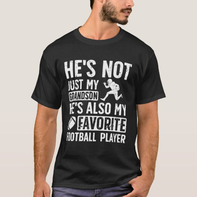 Camiseta He s My Favorite Football Player Grandpa Football  (Frente)