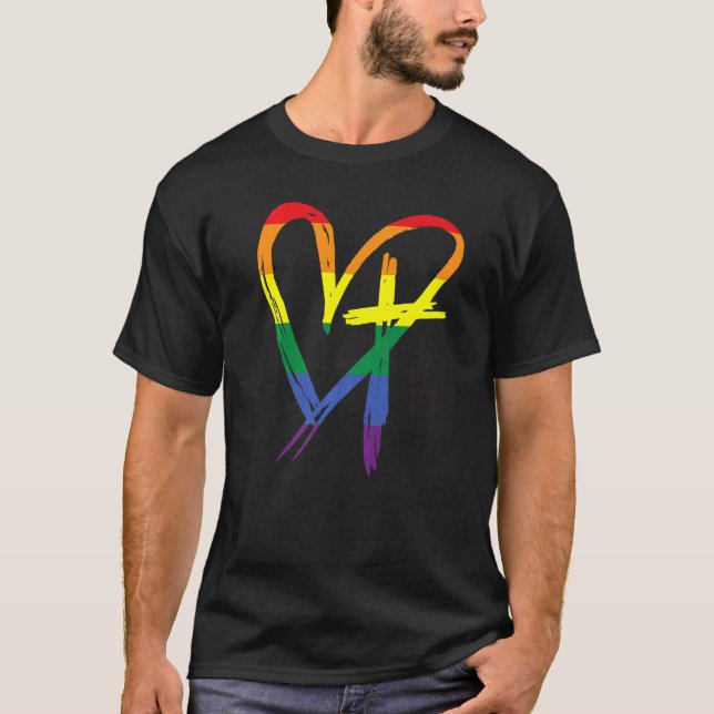 Camiseta Heart Cross Lgbt Orgulho gay Rainbow Faith Christi (Frente)