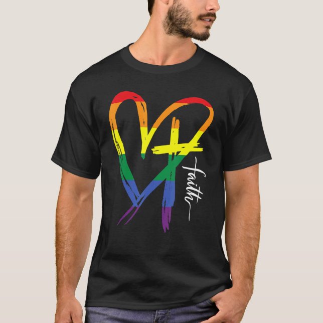 Camiseta Heart Cross Lgbt Orgulho gay Rainbow Flag Christia (Frente)