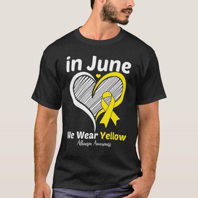 Camiseta Heart In June We Wear Yellow Albinism Awareness Wa (Frente)