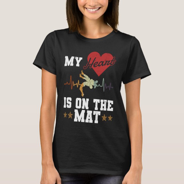 Camiseta Heart On The Mat  Freestyle Wrestling Sport  Wrest (Frente)