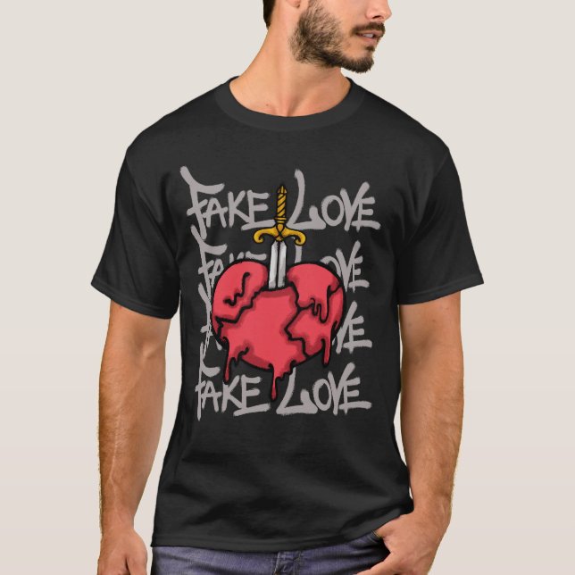 Camiseta heart pierced by a sword streetwear (Frente)