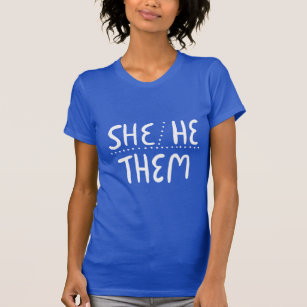 Camiseta HELE/SHE/THEM Pronouns Pride Handlettering