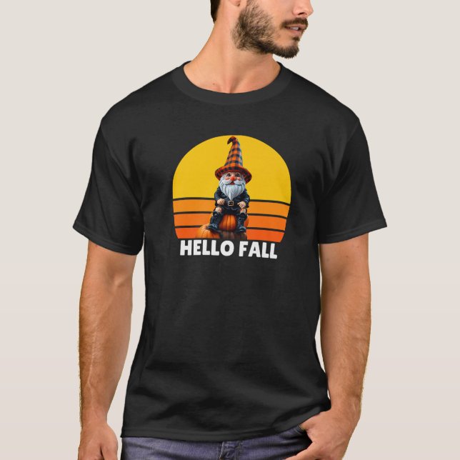Camiseta Hello Fall Pumpkin Plaid Truck Gnomes For Hallowee (Frente)