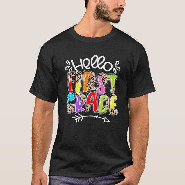 Camiseta Hello First Grade Team 1St Grade Teacher Back To S (Frente)