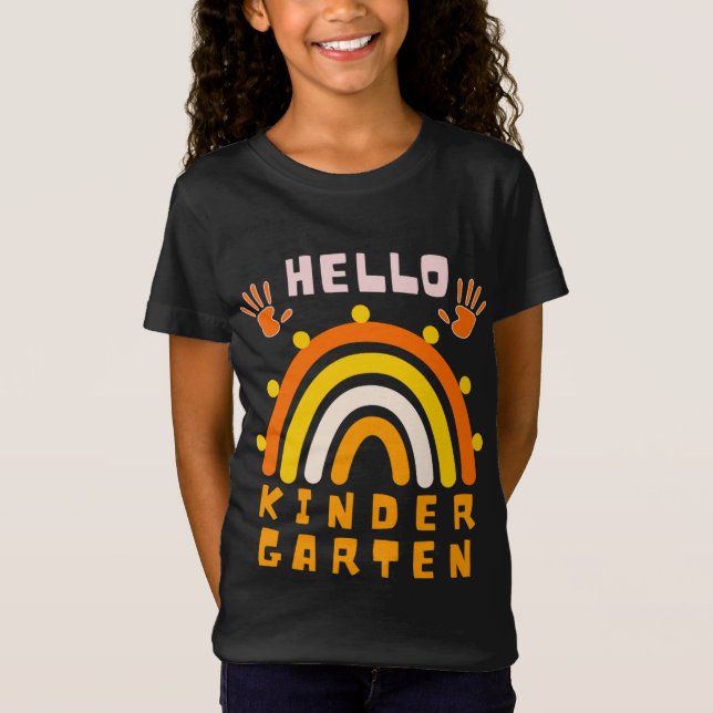 CAMISETA HELLO KINDERGARTEN - CINCO LEGAL (Frente)