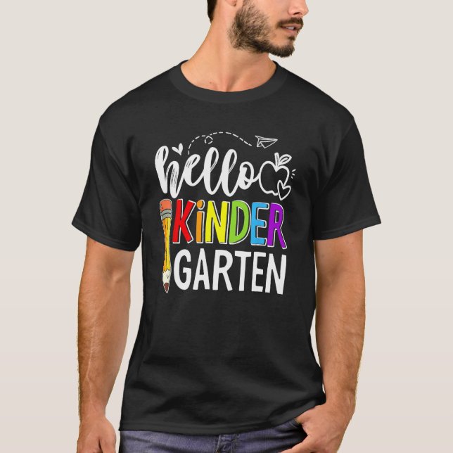 Camiseta Hello Kindergarten Team Kinder Back To School Teac (Frente)