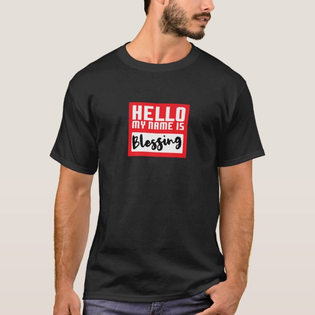 Camiseta Hello My Name is Blessing in Disguise Funny Hallow (Frente)