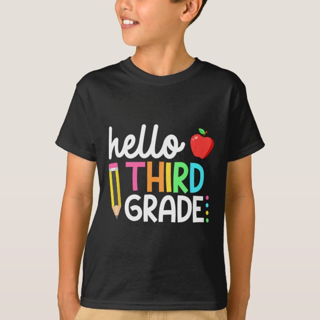 Camiseta Hello Third Grade Team 3rd Grade Byck To School Te (Frente)