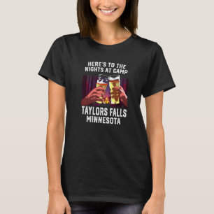Camiseta Heres Às Noites Em Camp Taylors Cai Em Acampamento