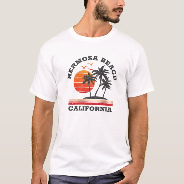 Camiseta Hermosa Beach California Retro Souvenir Gift (Frente)