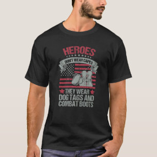 Camiseta Heróis não Vestem Capes que Vestem Dog tags e Co