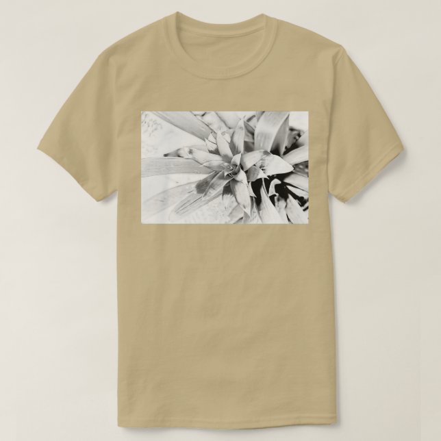 Camiseta High Key Bromeliad (Frente do Design)
