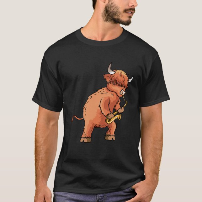 Camiseta Highland Cow Saxophone Music (Frente)
