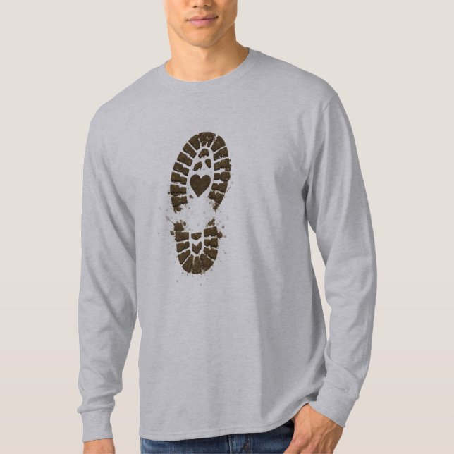 Camiseta Hiking Boot Mud Print Premium (Frente)