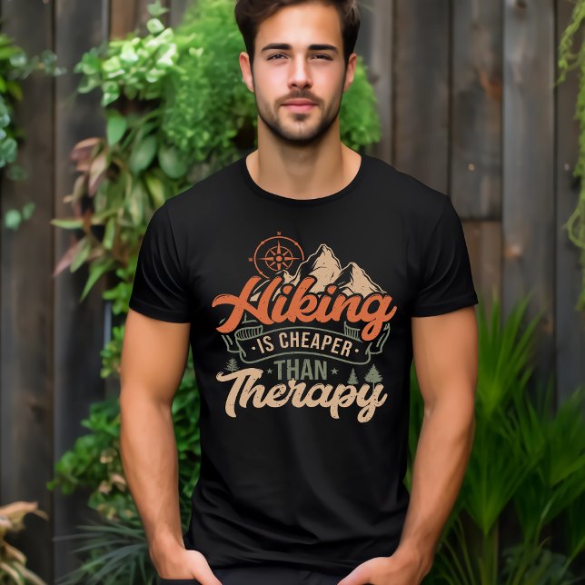 Camiseta Hiking is Cheaper Than Therapy T-Shirt (Criador carregado)