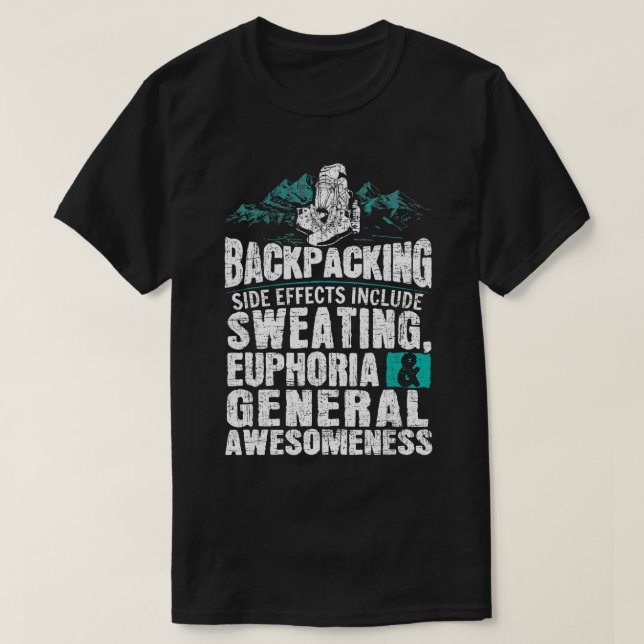Camiseta Hiking Side Effects Backpacking Gifts  (Frente do Design)