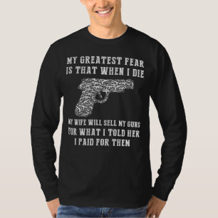Camiseta Hilarious Gun Fear: Não Subvalorize Meu Arsenal!