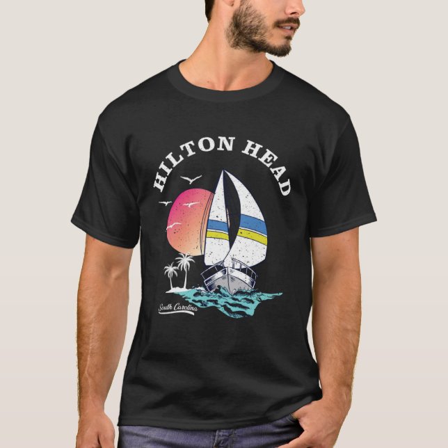Camiseta Hilton Head Island Sailboat Ocean Palm Trees Sunse (Frente)
