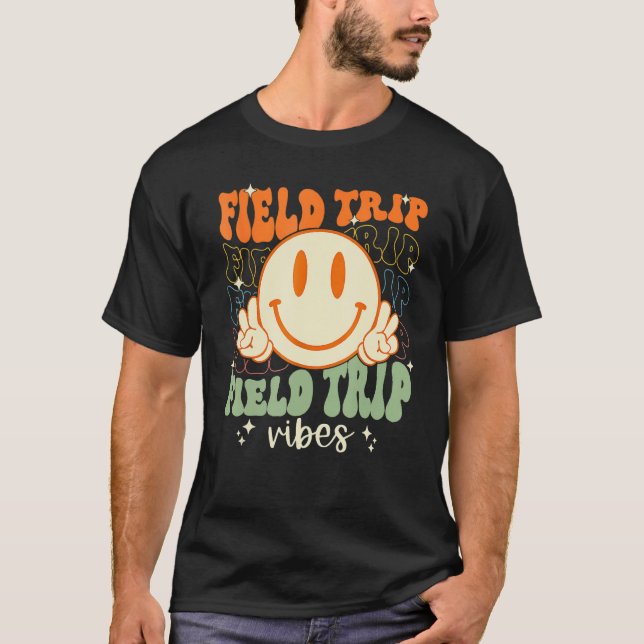 Camiseta Hippie Face Field Trip Vibes Retro Groovy Field Da (Frente)