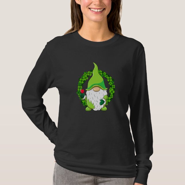 Camiseta Hippie Gnome Bebendo Wine Shamrock St Patricks Da (Frente)
