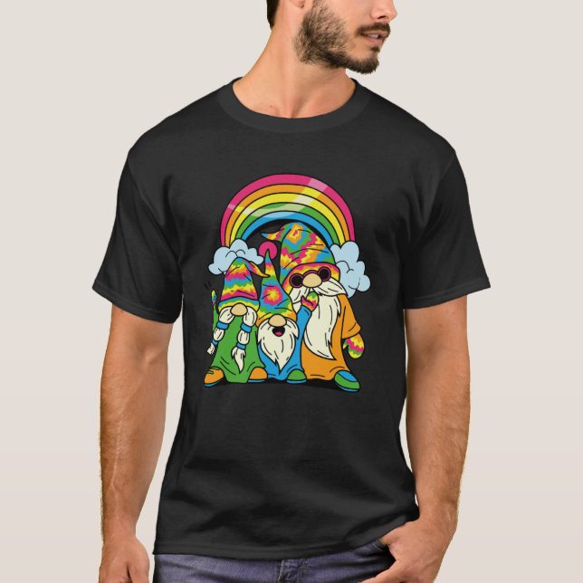 Camiseta Hippie Gnomes Retro Groovy Tie Dye Rainbow Peace G (Frente)