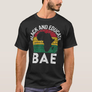 Camiseta História do Orgulho do Presente da BAE Preto e Edu