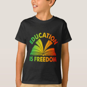 Camiseta História Negra Educação é Livro da Liberdade Preto