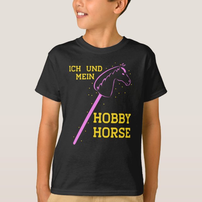 Camiseta Hobby Horse Steckenhorse Rider Dizendo (Frente)