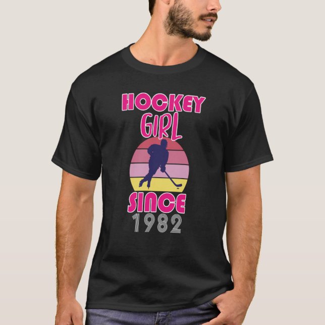 Camiseta Hockey girl since 1982 (Frente)