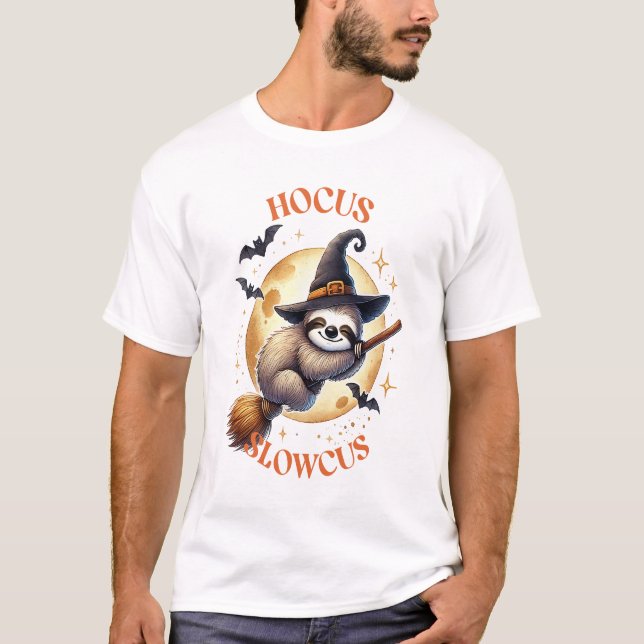 Camiseta Hocus Slowcus Bicho Preguiça Feiticeira (Frente)